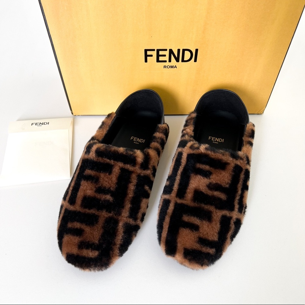 Fendi FF Shearling Fur Slippers Shoes in Brown NIB - Picture 5 of 11